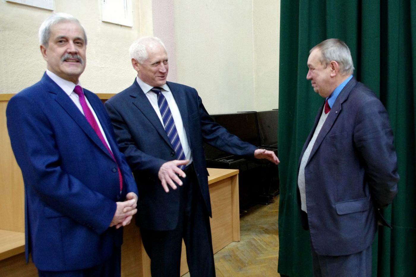 Экскурсия по колледжу для Шебанова А.Н. - директора "ЖГМК"